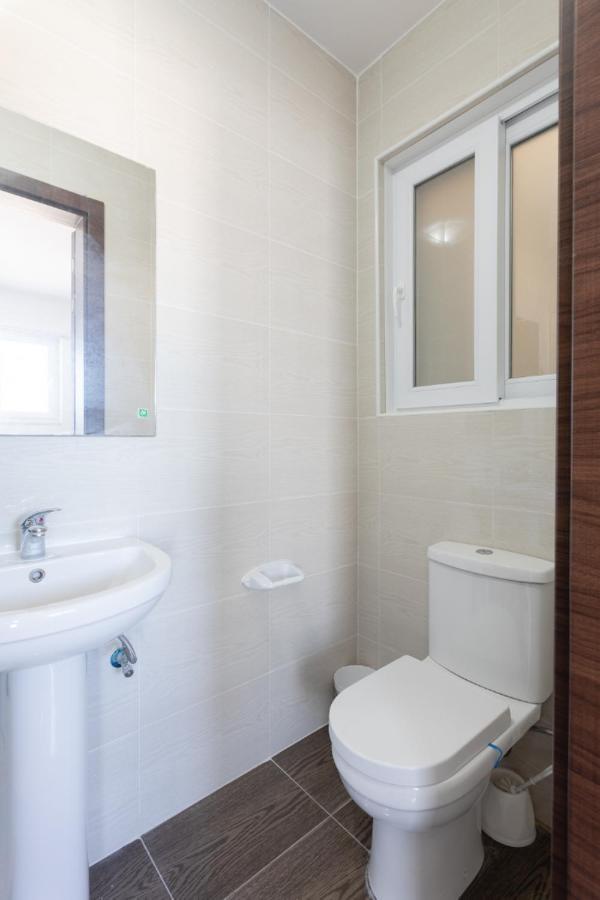 F5 Room 1, Private Double Room With Private Bathroom And Balcony In Shared Flat Msida Luaran gambar